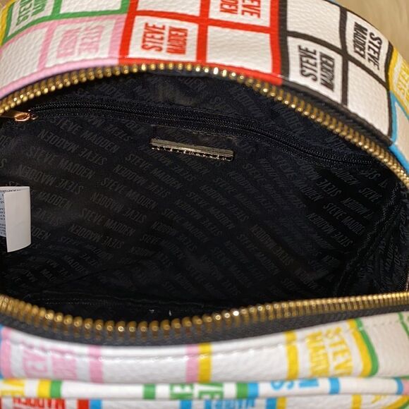 NWT Steve Madden Bjordan White Floral Logo Backpack - w/ Matching Wristlet - Picture 13 of 17